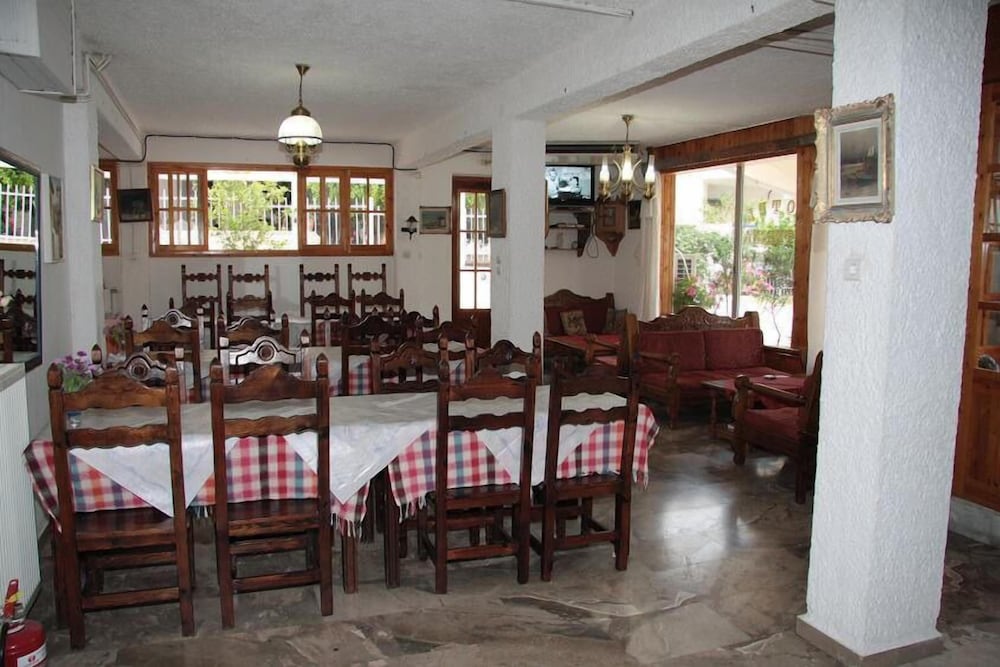 Katerina Hotel 28/40
