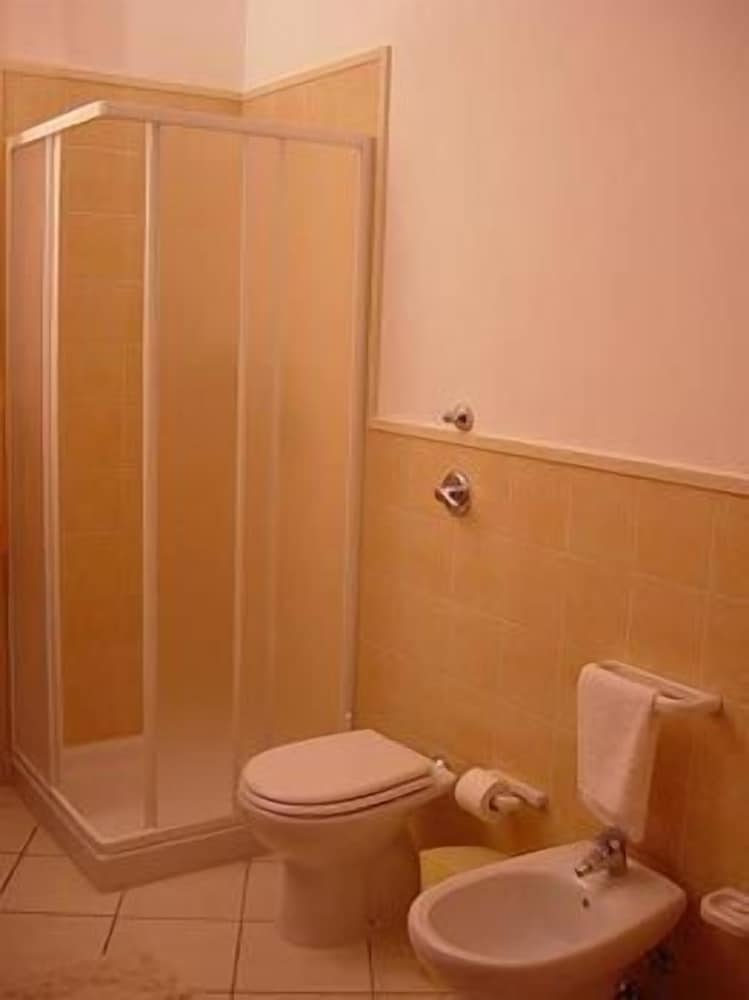 CLASSIC, DOUBLE OR TWIN BED