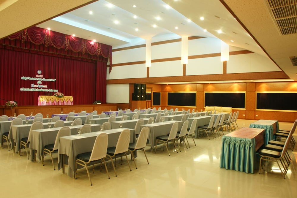 Juntra Resort And Hotel 46/54