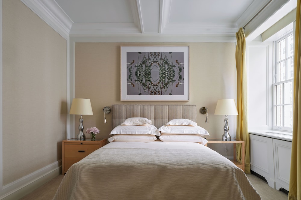 Madison, Queen Bed، The Mark Hotel 2/5