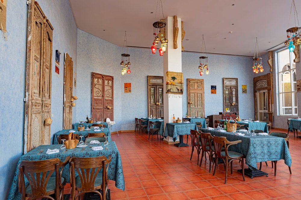 restaurant-cafeteria