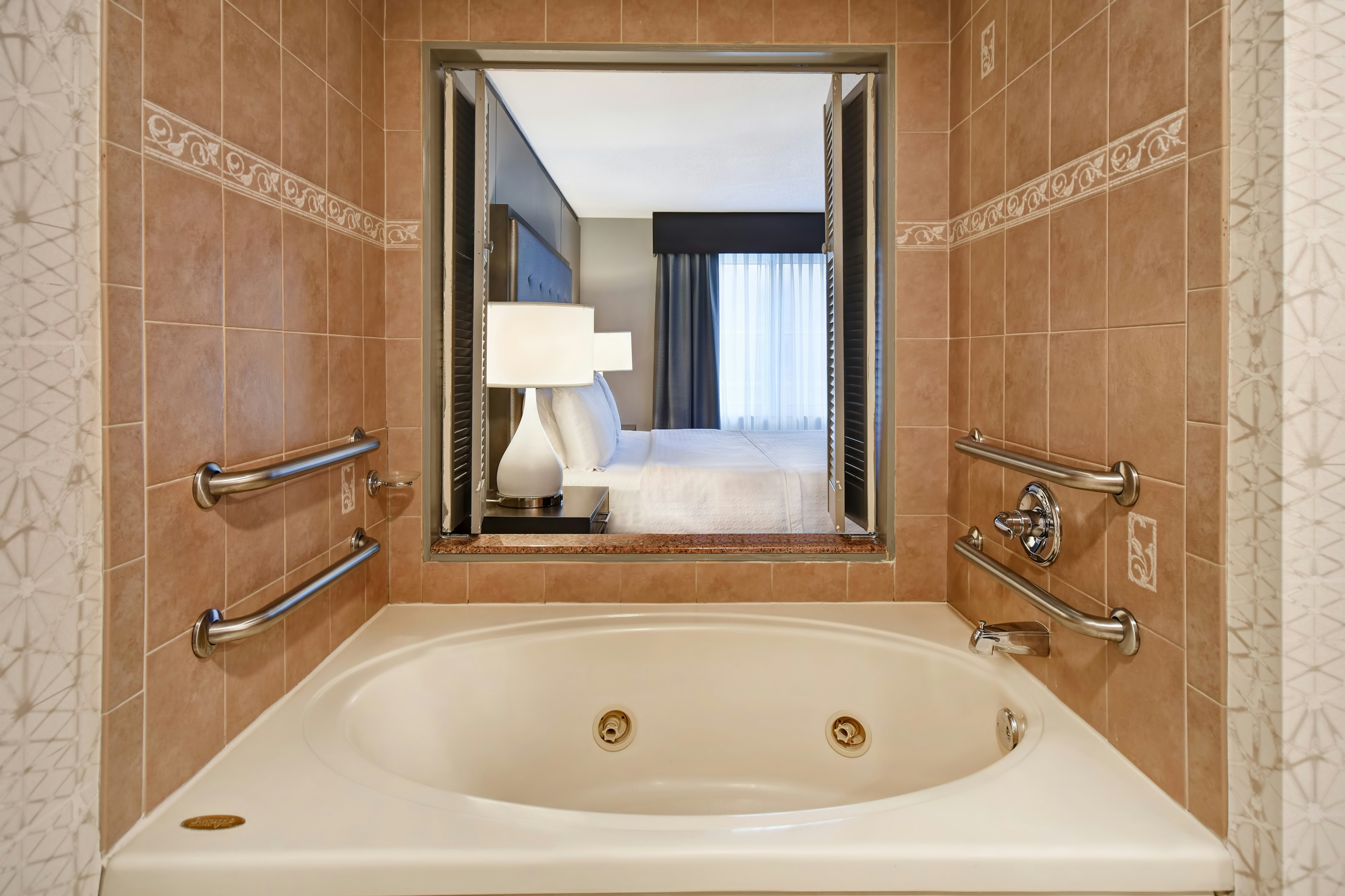 جناح بسرير كينج لذوي الإعاقة، Homewood Suites by Hilton Edgewater-NYC Area 2/3