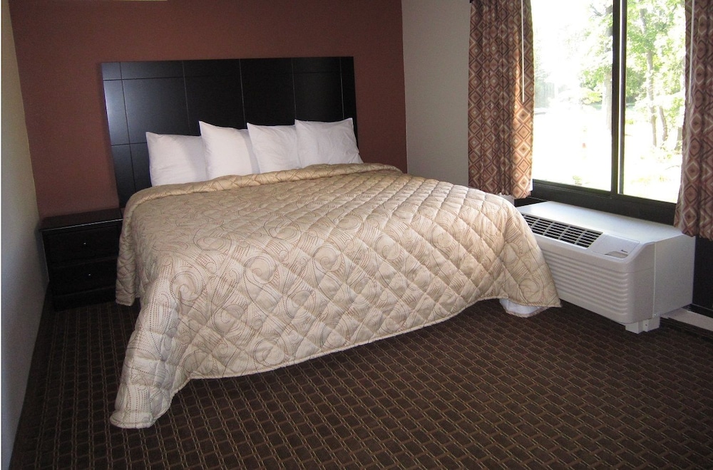 Red Carpet Inn And Suites Monmouth Jtc 8/38