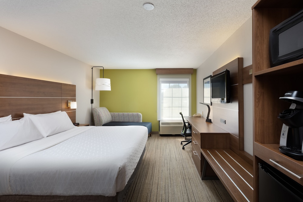 Holiday Inn Express Hotel & Suites Milton East I-10 19/73