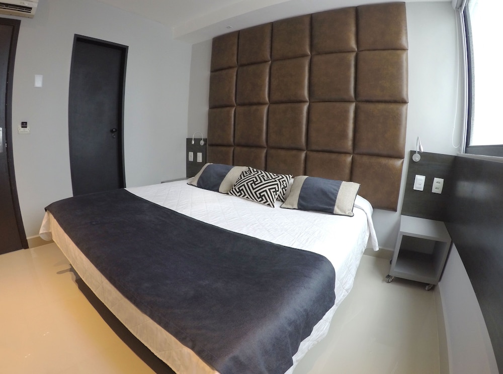 Duble Hotel 4/60