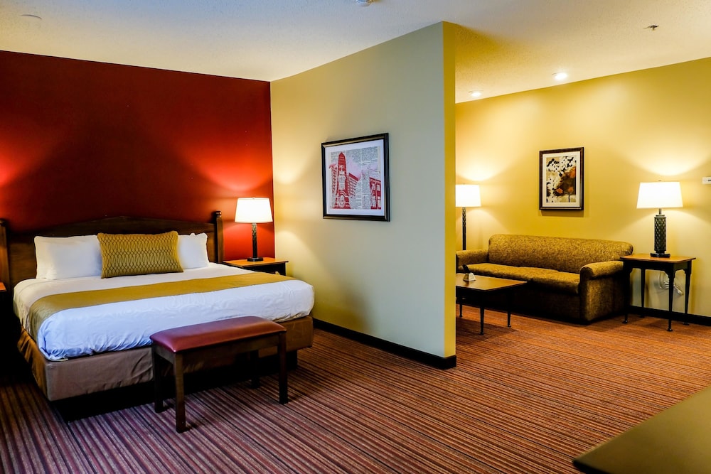 Best Western Plus Dutch Haus Inn And Suites 16/48