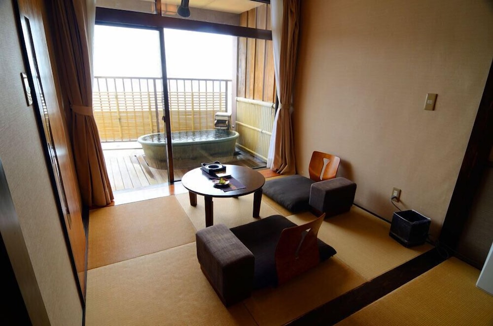Inatori Tokai Hotel Yuen 38/72