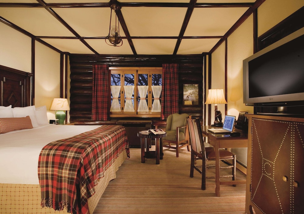 Fairmont, King Bed, River View
