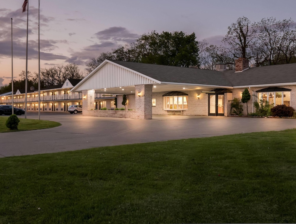 Days Inn by Wyndham Whitmore Lake 57/64