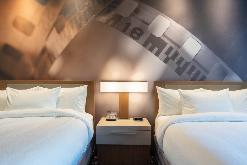 Courtyard by Marriott Thousand Oaks Agoura Hills 14/53