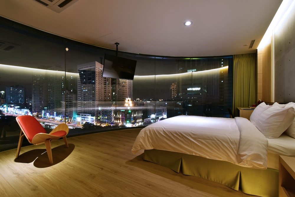 HOTEL R14 28/62