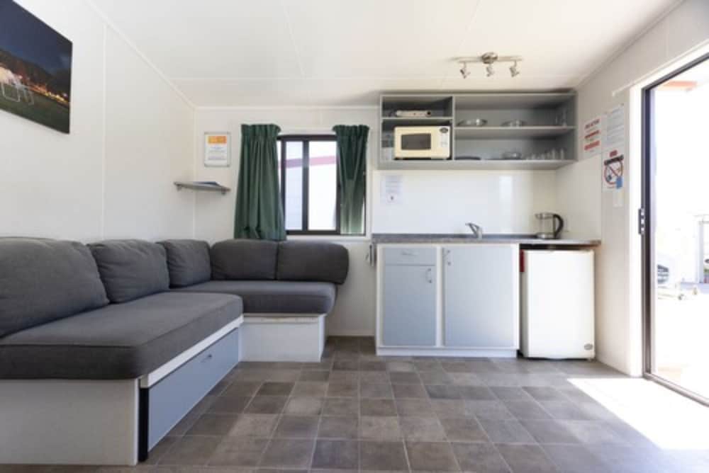 Cosy Corner Holiday Park 29/50
