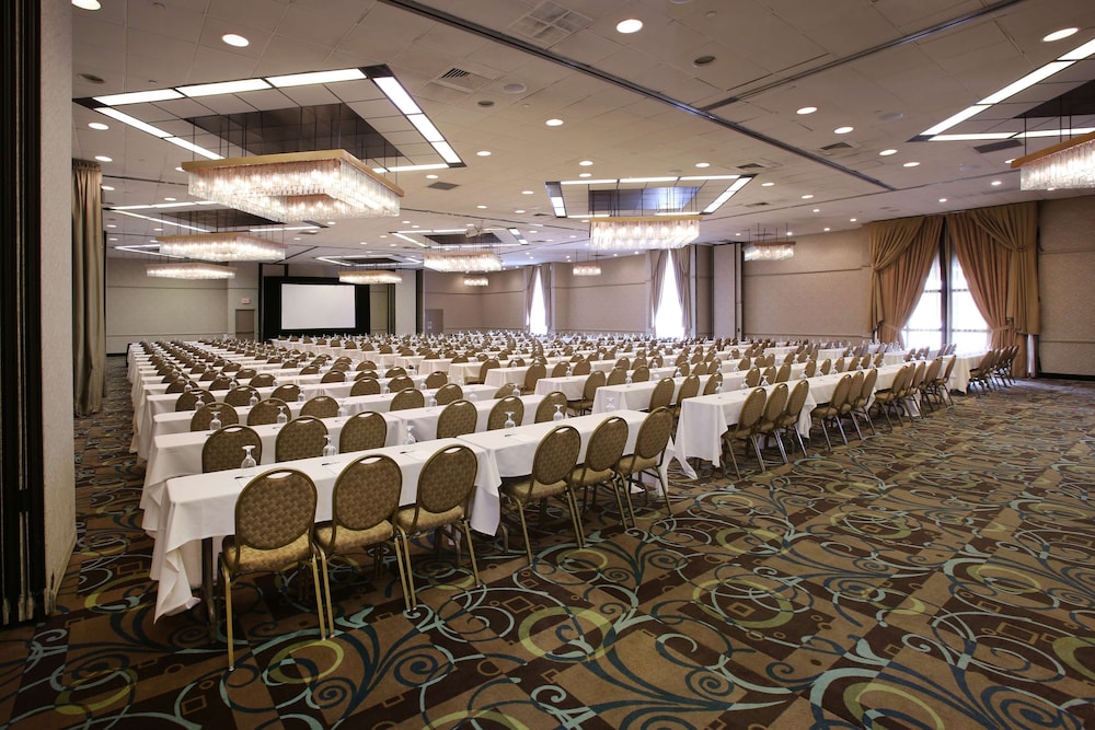 Radisson Hotel Philadelphia Northeast 63/79