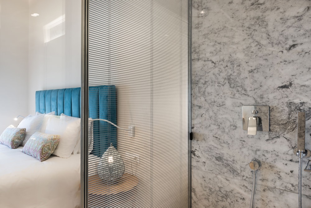 Avra Apartments Kolymbari Harbour 50/50