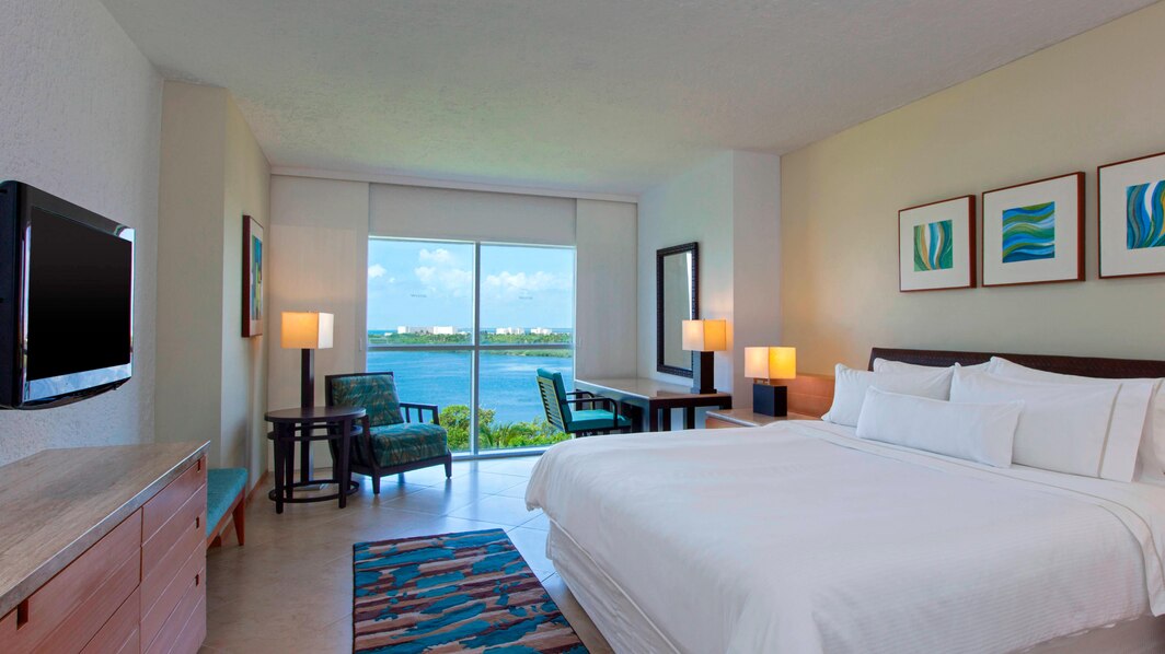Room at WESTIN RESORT AND SPA CANCUN, CANCUN