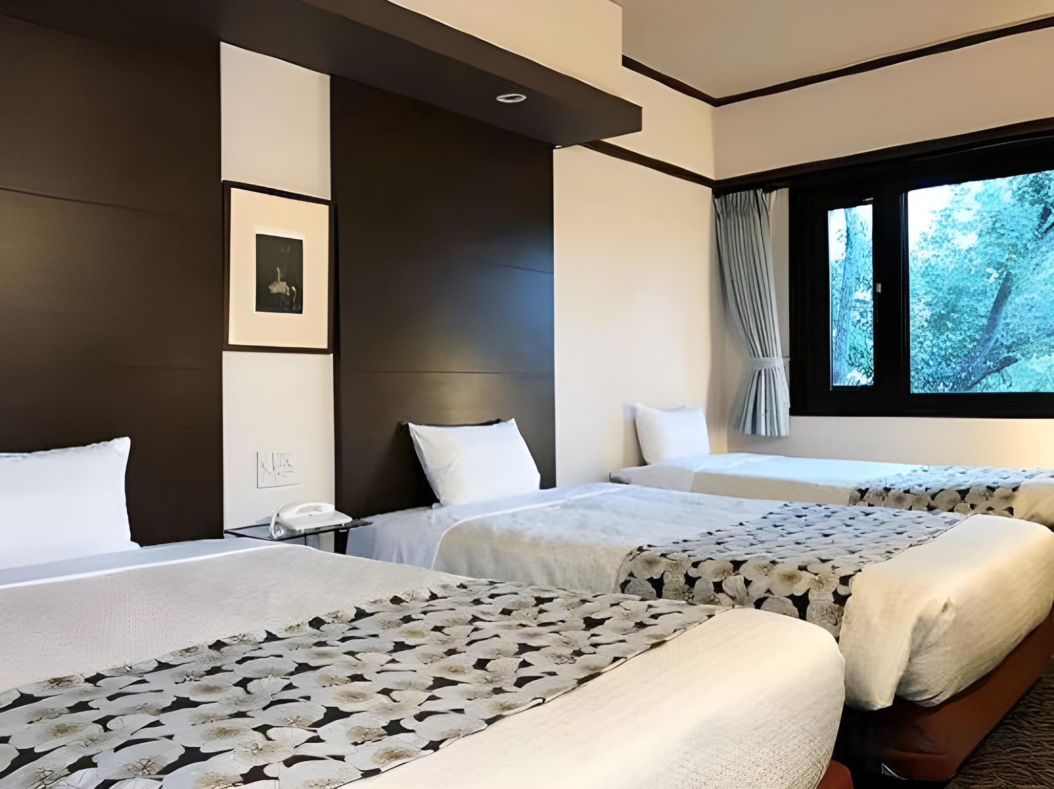 Semi Room, Standard, Triple, 2 Semi Double Beds, Smoking
