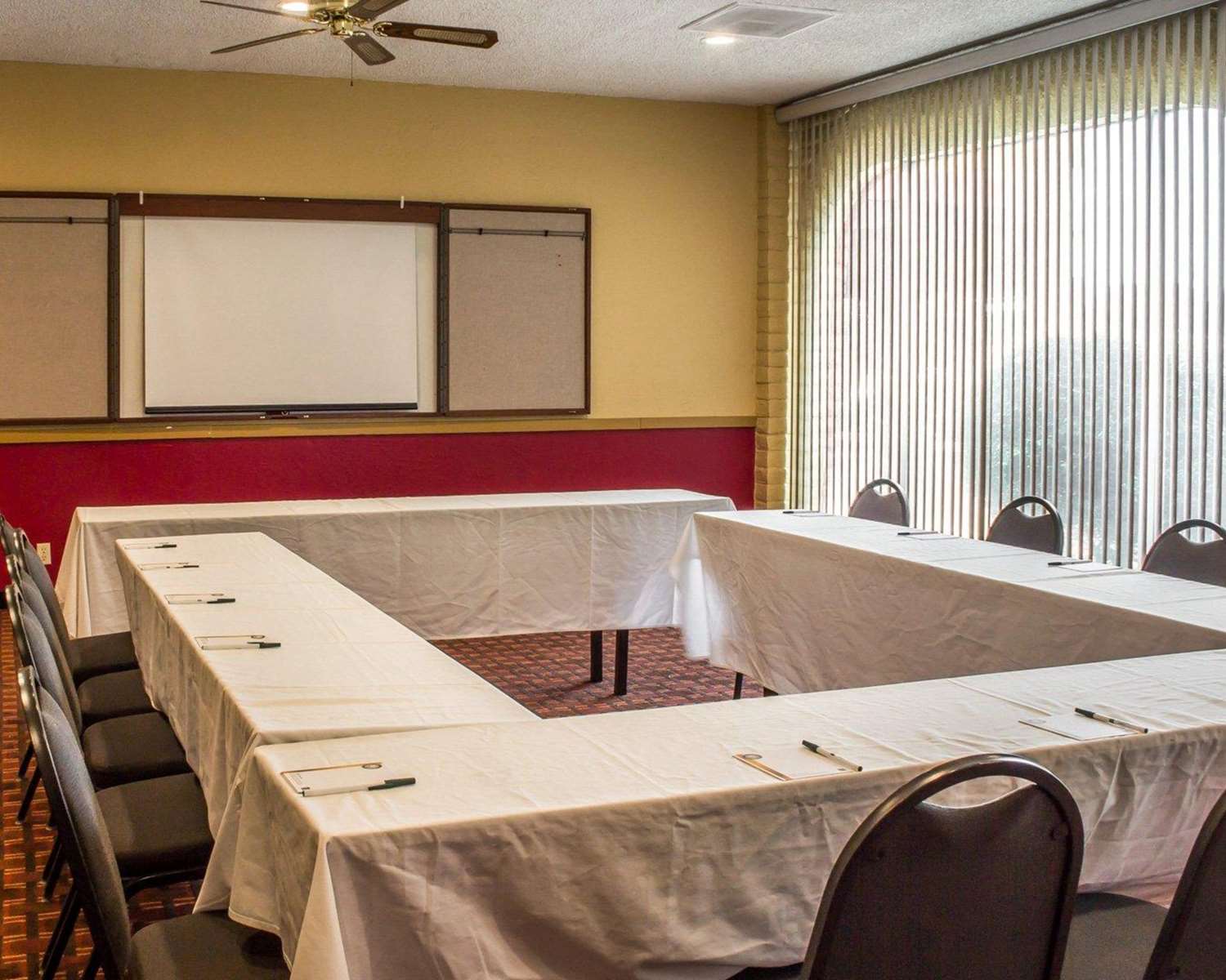 Hotel Americana Nogales, AZ 32/41