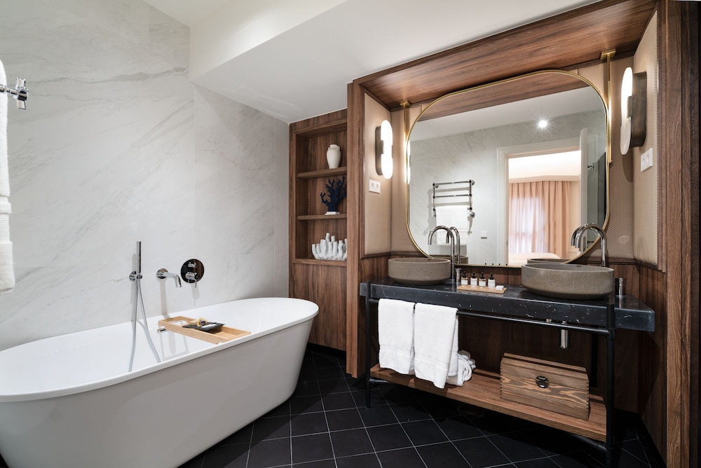 Only YOU Hotel Valencia (ex Ayre Astoria Place) 2/72