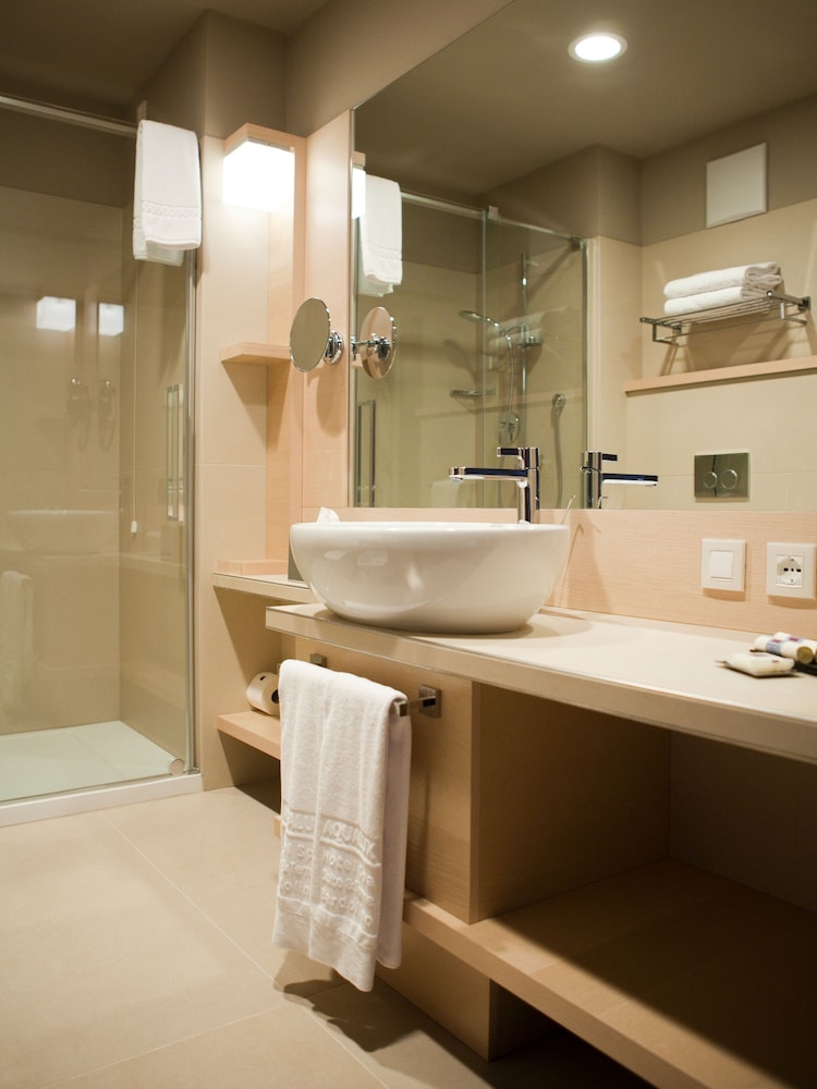 جناح بسرير كينج مع أريكة، Aqualux Hotel Spa Suite & Terme 6/6