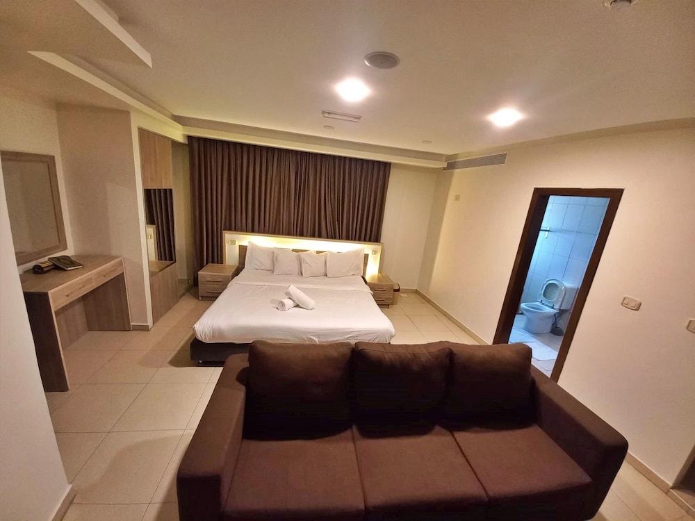 Lujain Hotel Suites 16/50