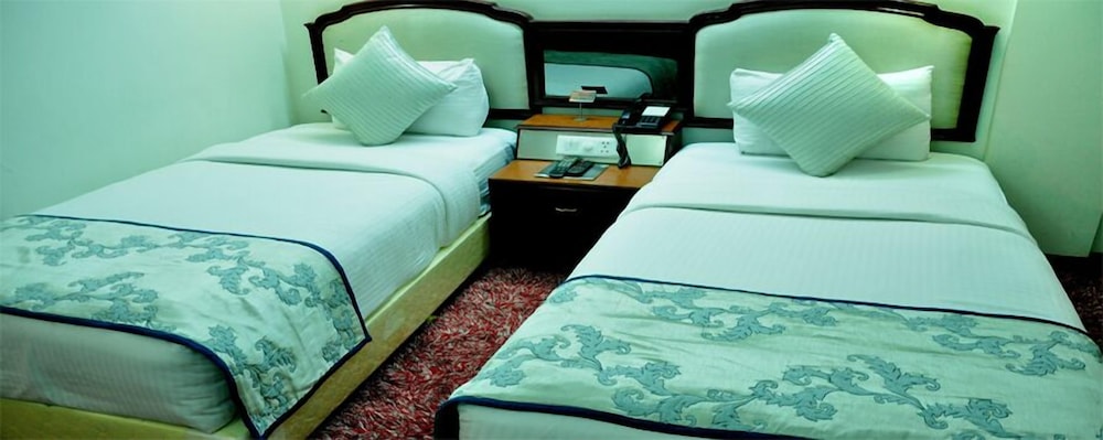 Hotel Jewel Palace 10/40