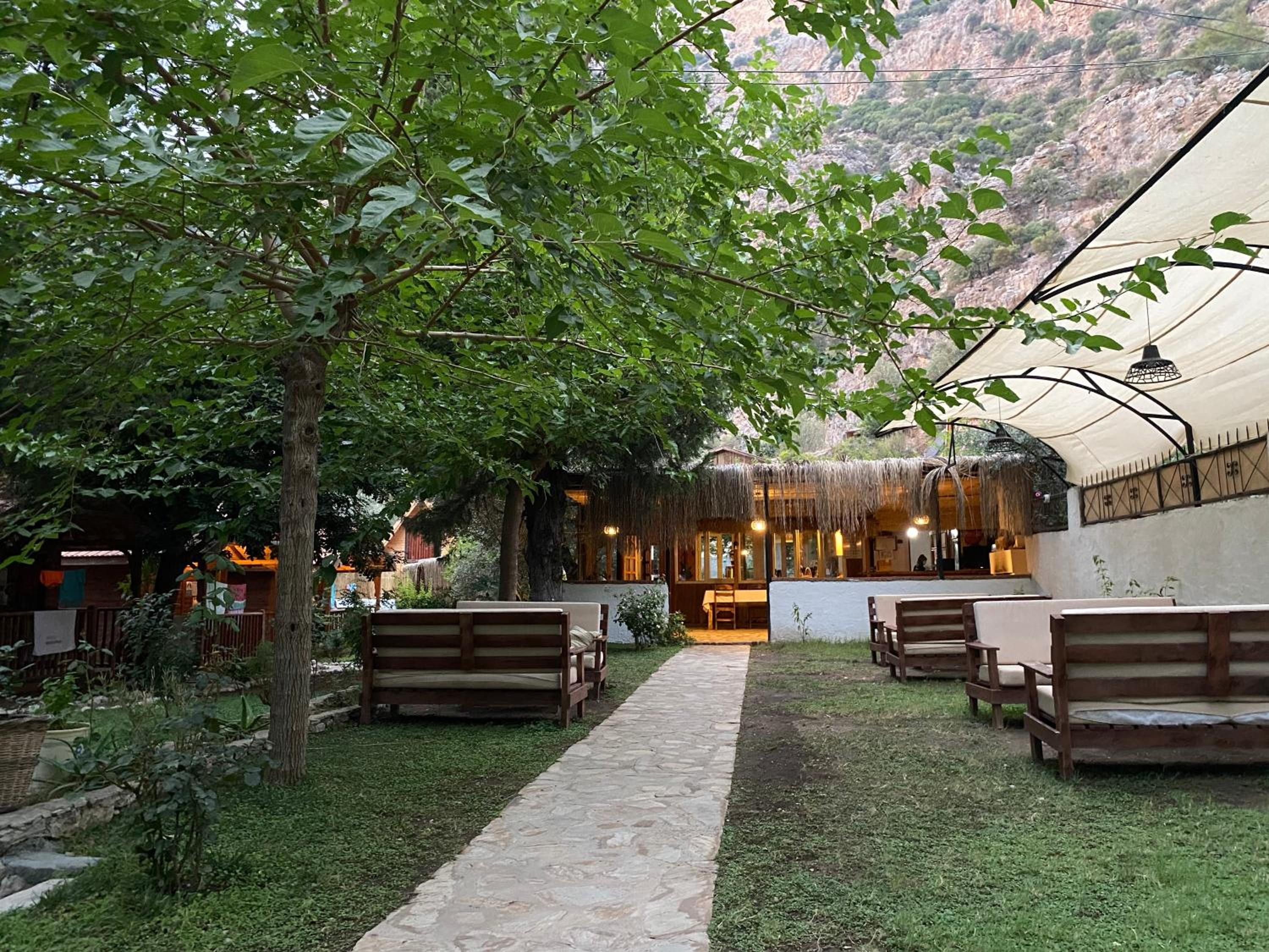 Kidrak Motel 17/23
