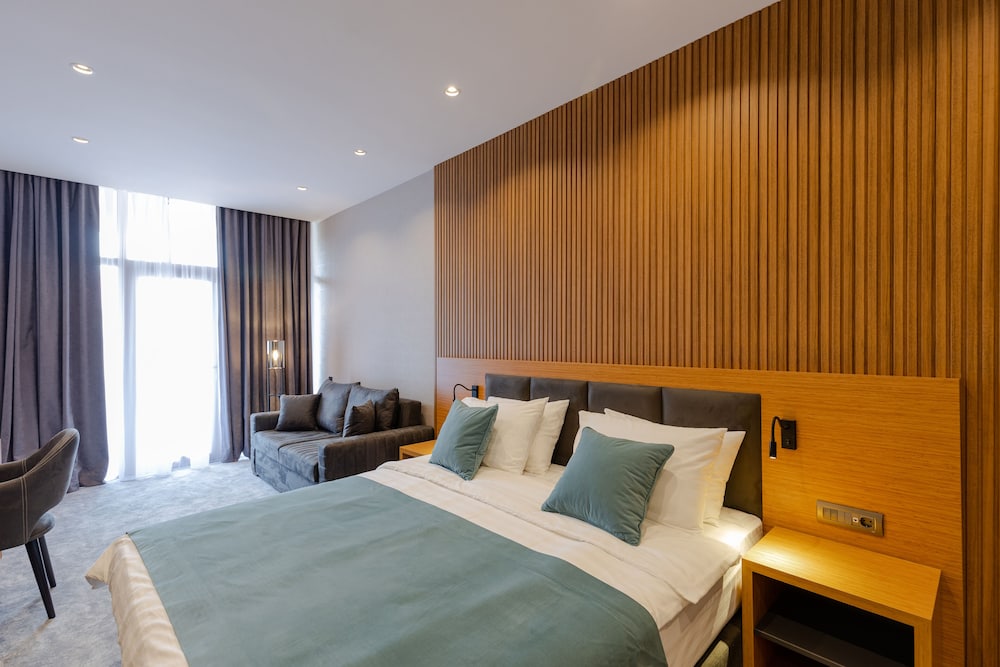 SUPERIOR, DOUBLE BED, CITY VIEW