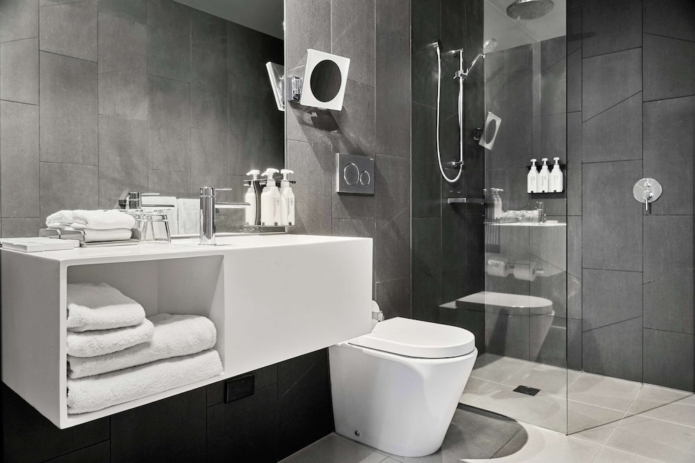 غرفة بريميير بسرير كينج بإطلالة، Vibe Hotel Melbourne Docklands 4/4