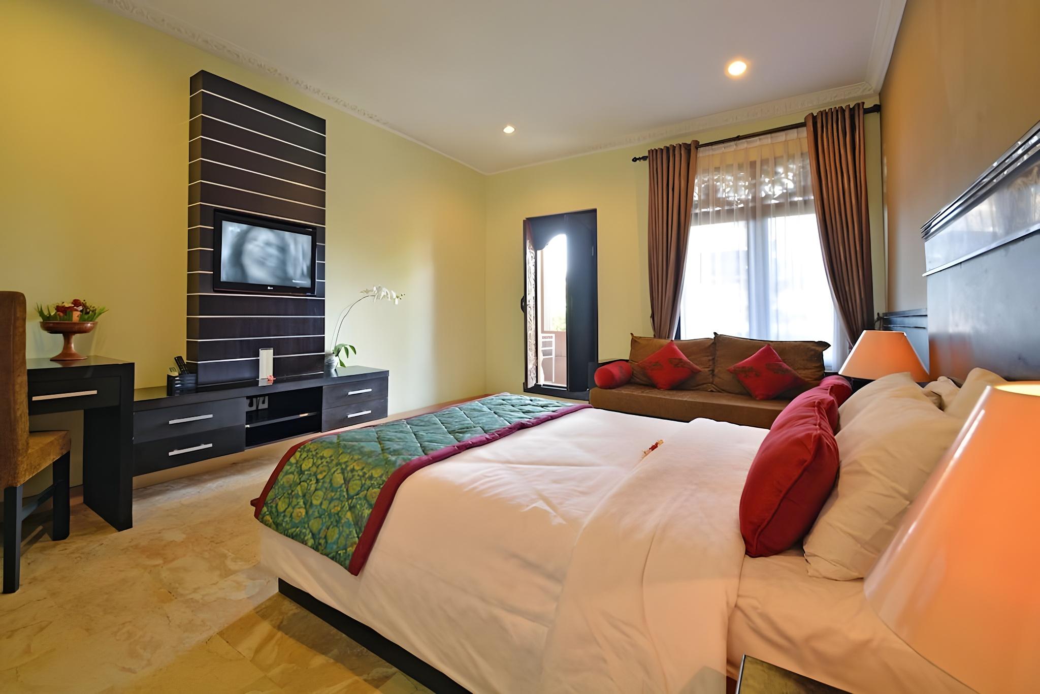 Super, Deluxe, 1 Double and 1 Single Bed