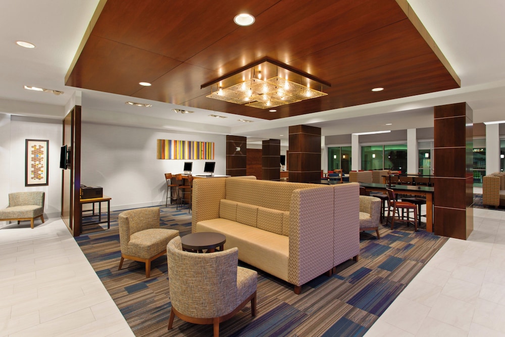 Holiday Inn Express & Suites Houston S Medical Ctr Area 8/50