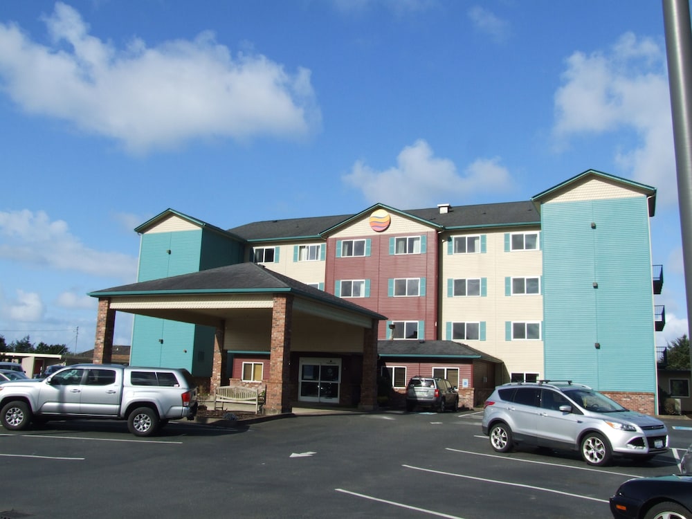 Comfort Inn and Suites Ocean Shores 1/34