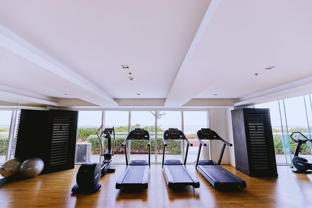 Arterra Hotel and Resort 24/50
