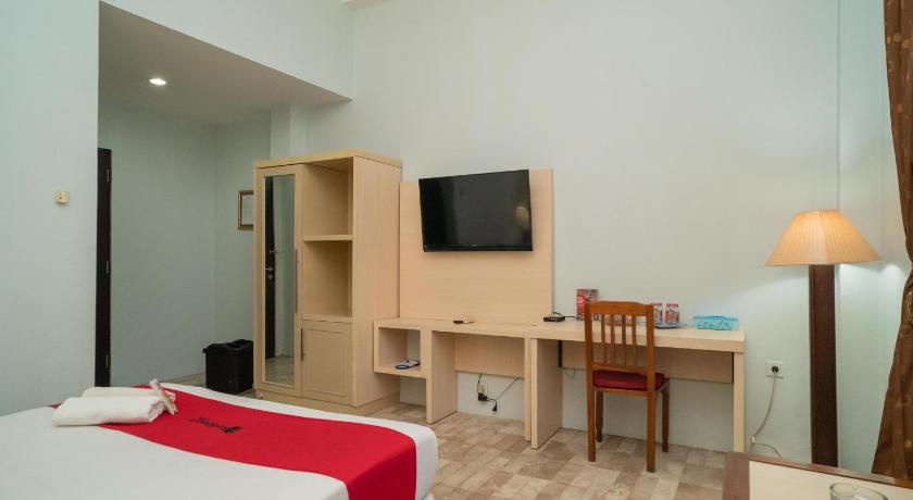 RedDoorz Plus near UIN Banjarmasin 17/52