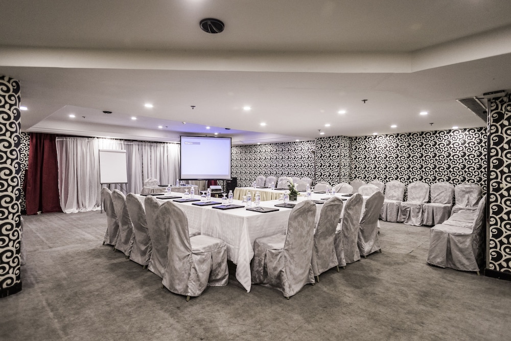 البستان(Al Bustan) 22/25