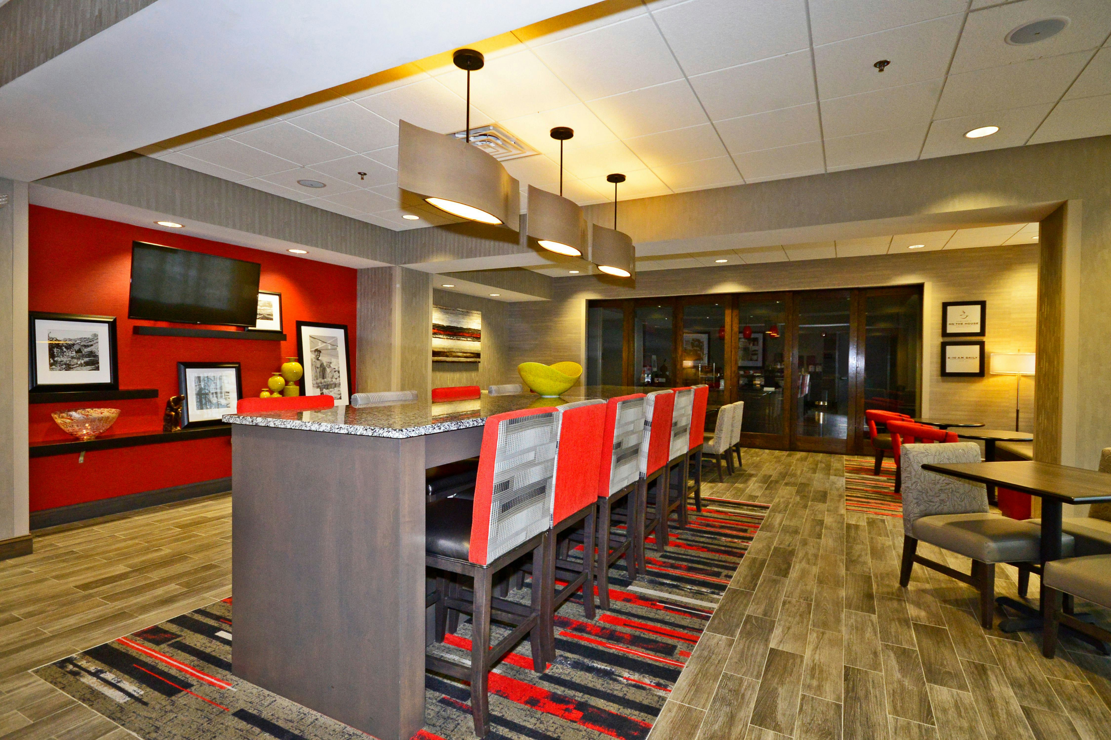 Hampton Inn Pulaski 8/12
