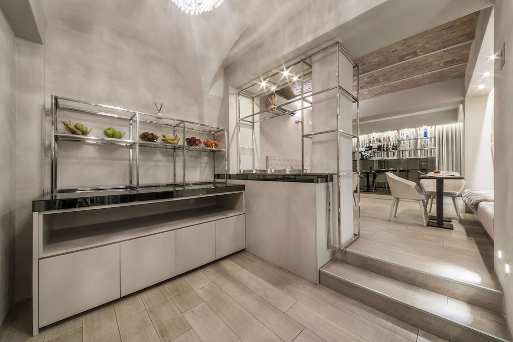 Terrace Pantheon Relais 2/71