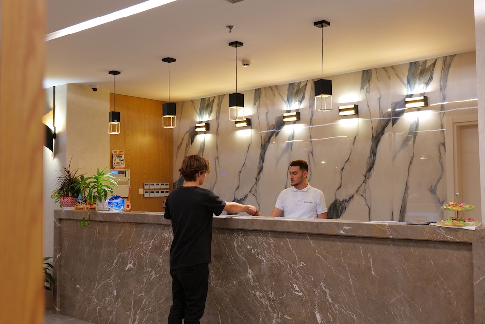 Hotel Triumf 6/50