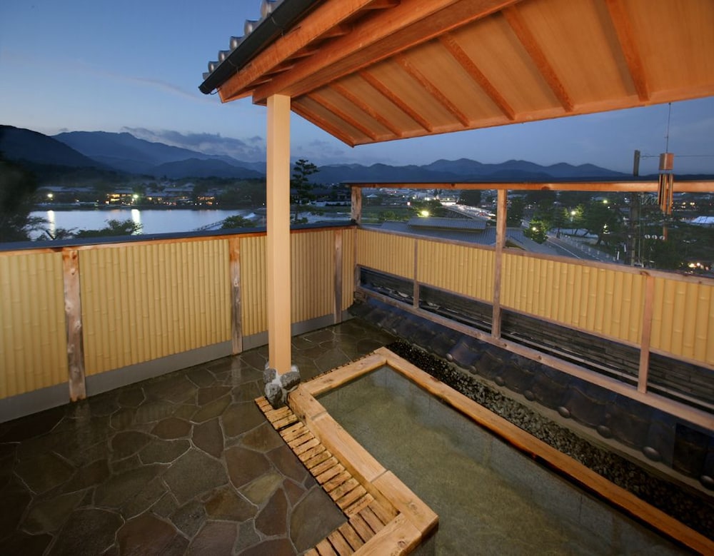 Arashiyama Onsen Saishikino Yado Hanaikada 6/15
