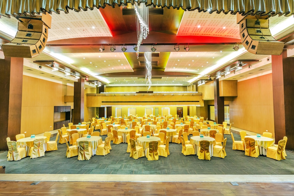 FLORA AIRPORT HOTEL 36/50