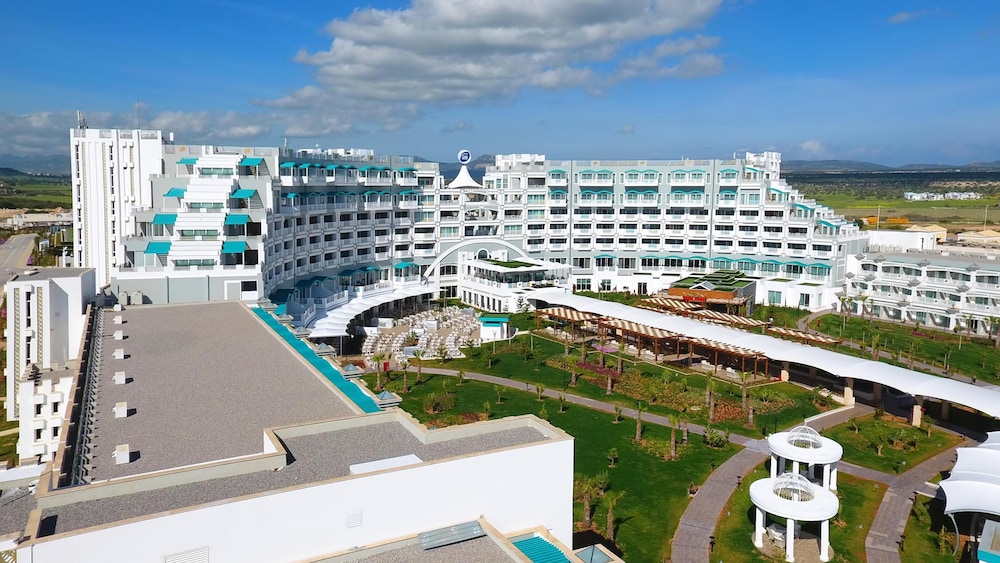 Limak Cyprus Deluxe Hotel in Bafra