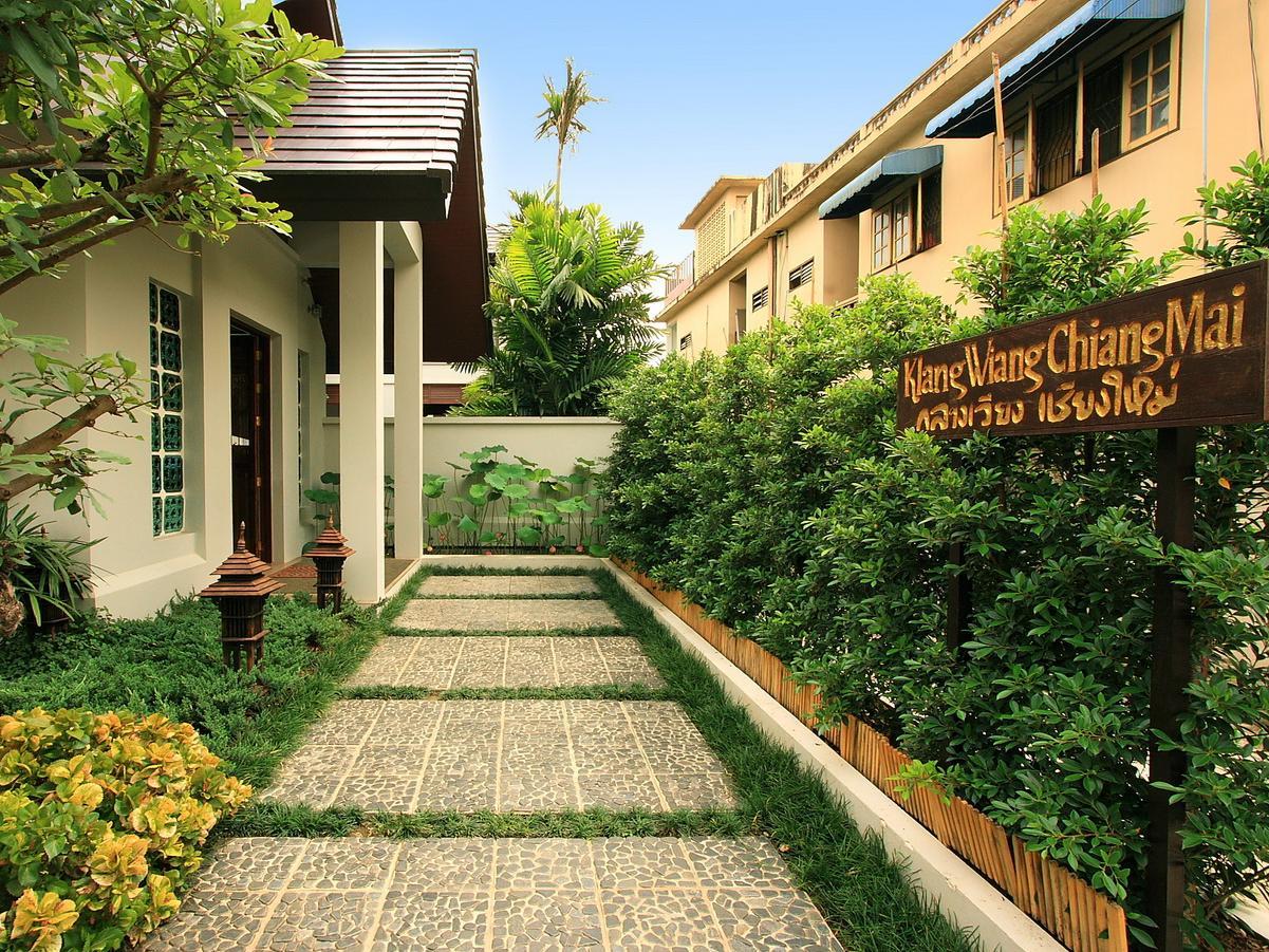 Baan Klang Wiang Boutique Hotel Chiang Mai 48/50