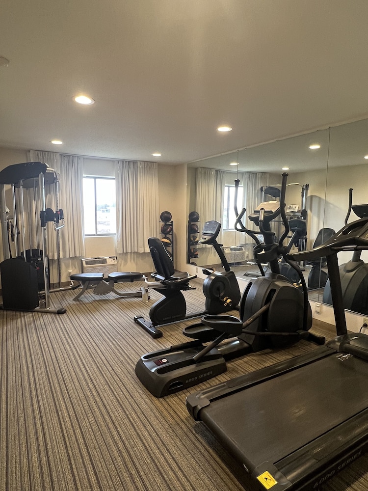 Ramada by Wyndham Effingham 23/41