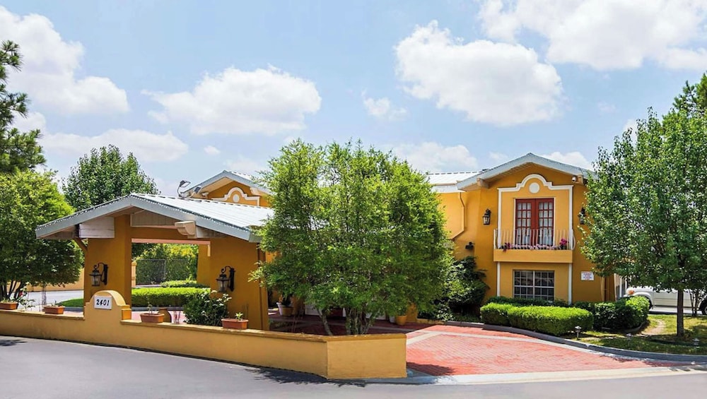 Rodeway Inn And Suites 4/48