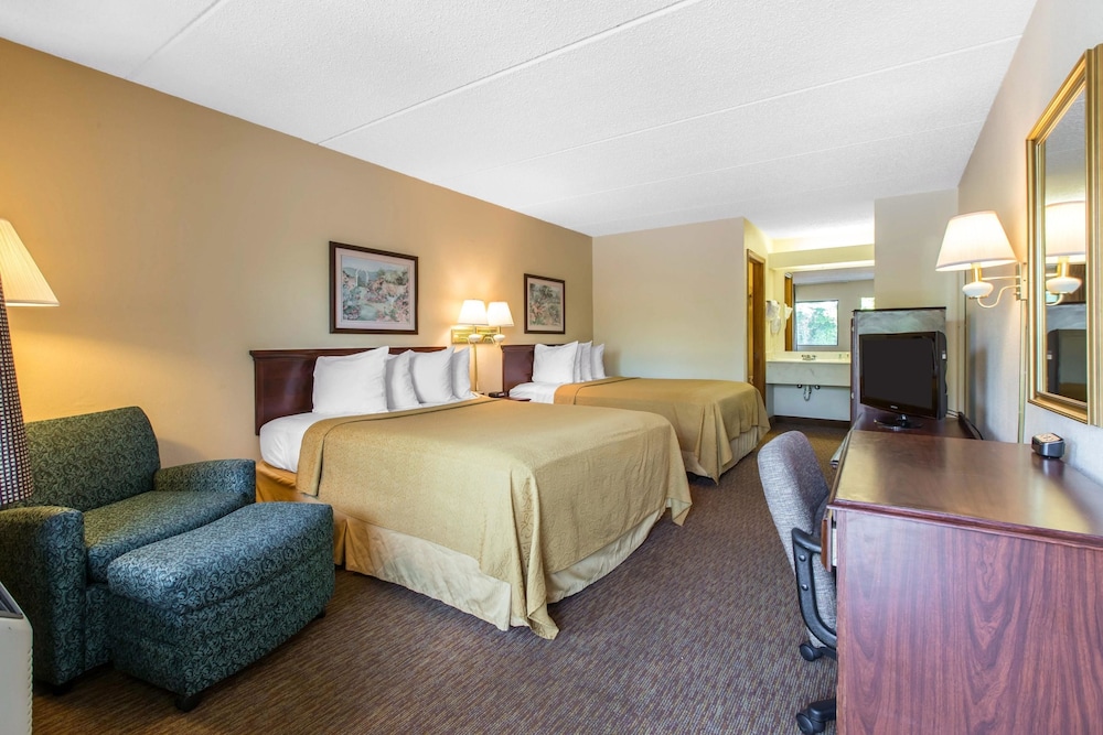Quality Inn Cordele 11/34