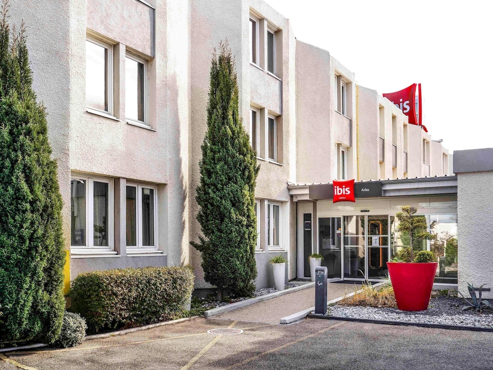 Ibis Arles 4/65
