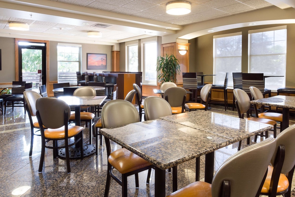 Drury Inn & Suites San Antonio North Stone Oak 29/34