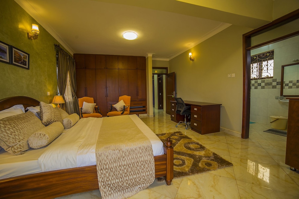 Senior, Studio, Queen Bed، Greens Guest Homes 4/9