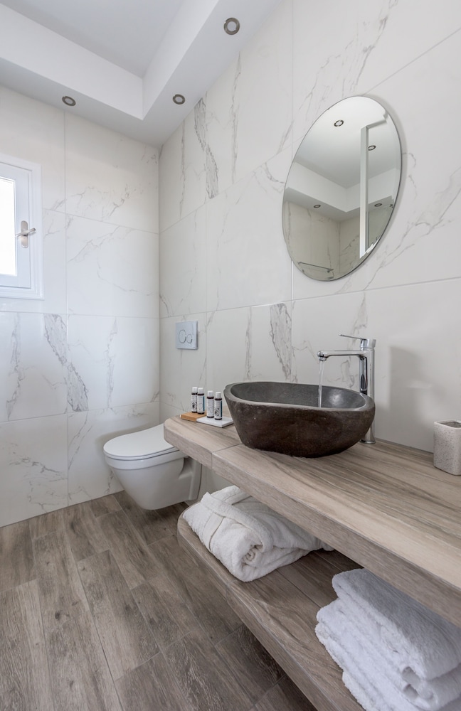 Elea Milos (ex Antonis Rooms) 42/45