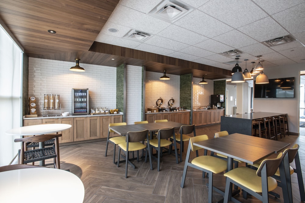 Fairfield Inn & Suites Newport Cincinnati 29/36
