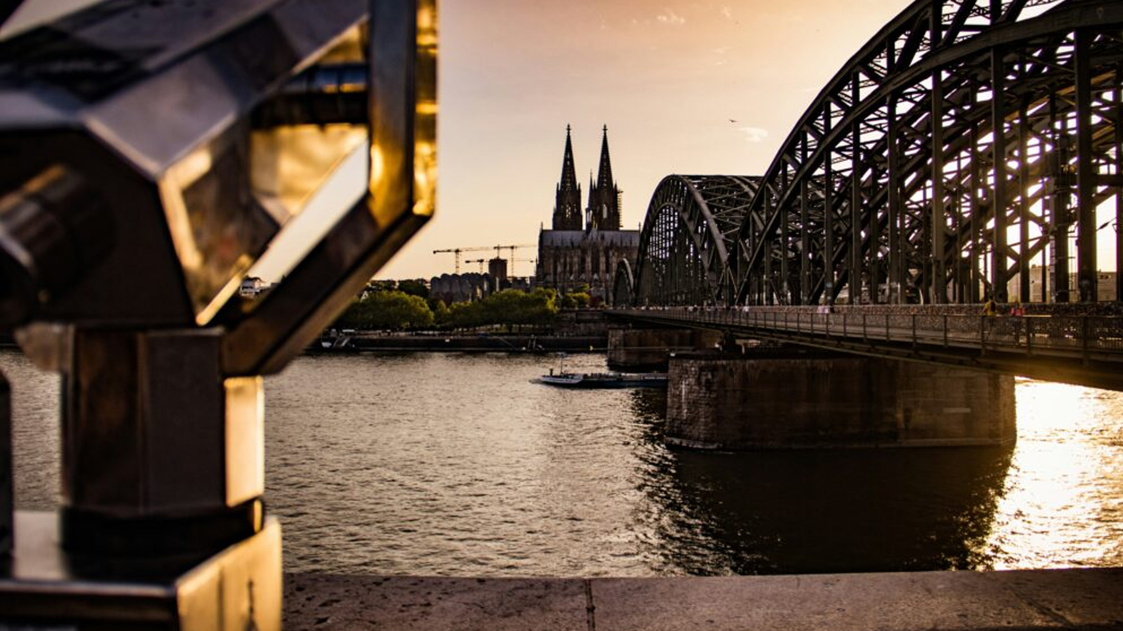 Ruby Ella Hotel Cologne 19/50